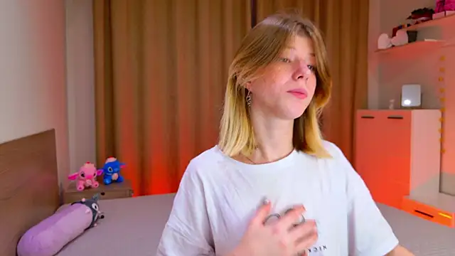 Bella amory online show from 23, 10, 2025