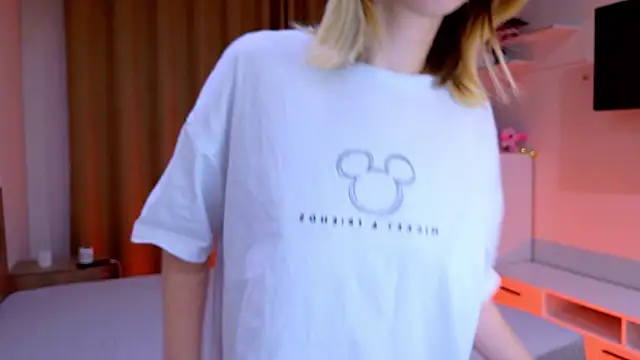 Bella amory online show from 18, 11, 2025