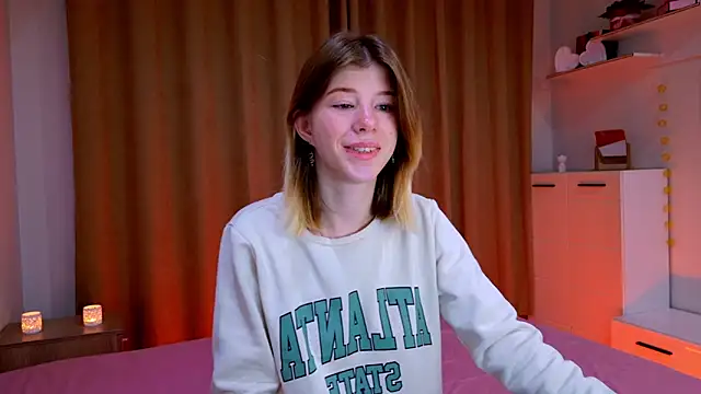 Bella amory online show from 8, 11, 2025