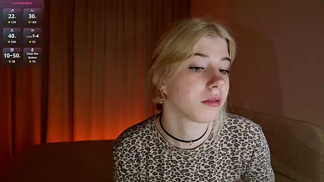 Snapshot of Bella_amory chatting on 11, 5, 2026 Bella amory online show from 11, 5, 2026