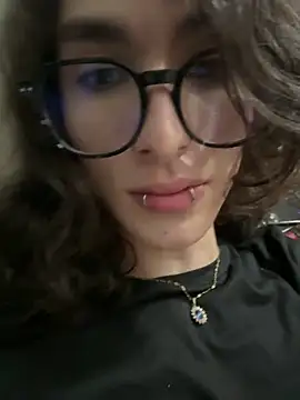 stormmart18 online show from 13, 4, 2026