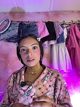 Skye Moore online show from 3, 5, 2026
