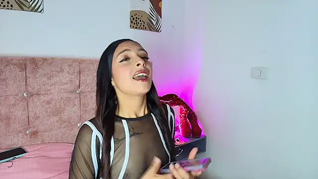 Skye Moore online show from 13, 1, 2026