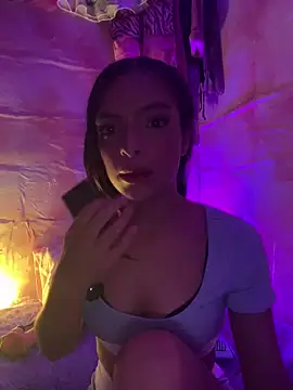 Skye Moore online show from 27, 5, 2026