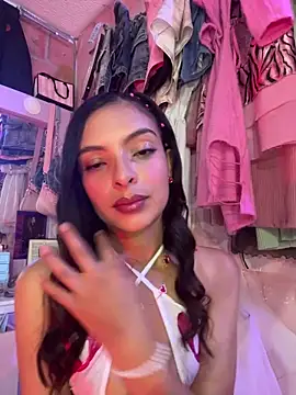 Skye Moore online show from 6, 5, 2026