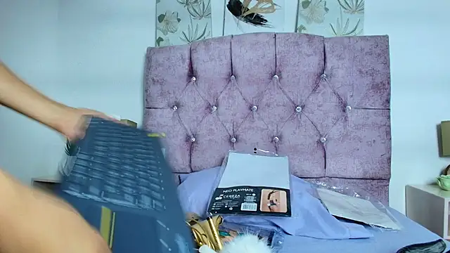 Snapshot of Skye_Moore chatting on 9, 10, 2025 Skye Moore online show from 9, 10, 2025