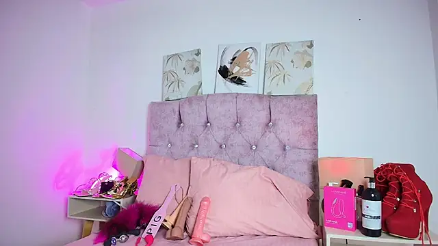 Skye Moore online show from 23, 2, 2026