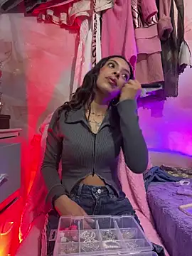 Skye Moore online show from 16, 5, 2026