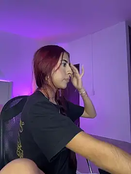 Mirandaa Rogers online show from 23, 4, 2026