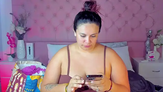 KourtneyEvans online show from 14, 9, 2025