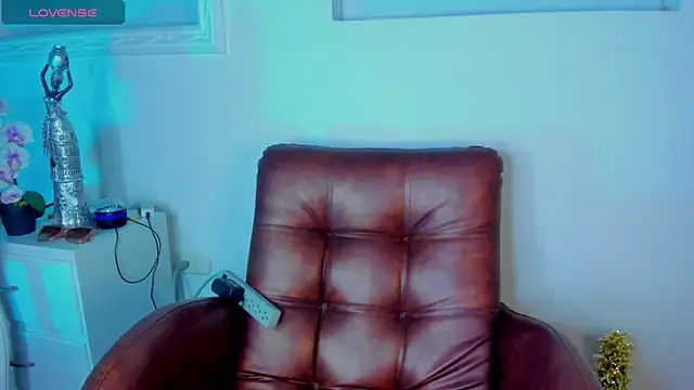 KourtneyEvans online show from 5, 1, 2026