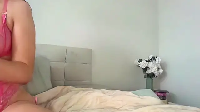 Snapshot of skyejde chatting on 24, 11, 2025 skyejde online show from 24, 11, 2025