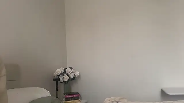 Snapshot of skyejde chatting on 31, 10, 2025 skyejde online show from 31, 10, 2025