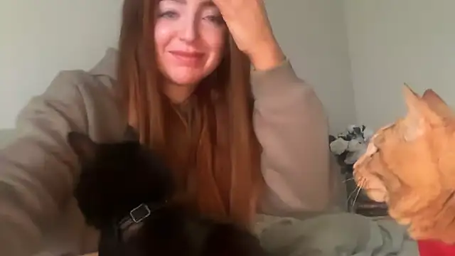 Snapshot of skyejde chatting on 22, 11, 2025 skyejde online show from 22, 11, 2025