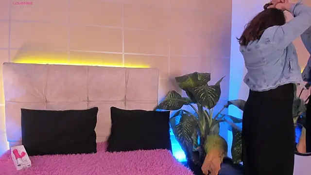 Snapshot of _michonne_ chatting on 10, 11, 2025 michonne online show from 10, 11, 2025