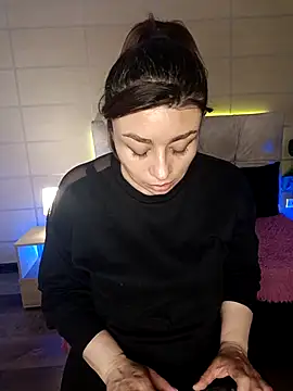 Snapshot of _michonne_ chatting on 28, 11, 2025 michonne online show from 28, 11, 2025