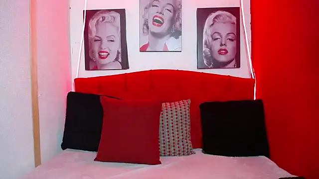 Tiana Ebony18 online show from 8, 3, 2026