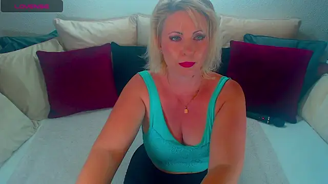Lex McQueen online show from 12, 5, 2026