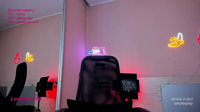 AmyLeeplay online show from 26, 2, 2025