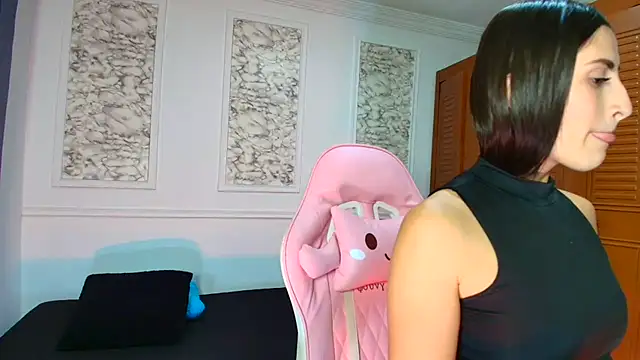 Danella houston online show from 14, 12, 2025