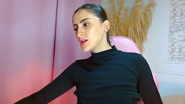 Danella houston online show from 6, 4, 2026