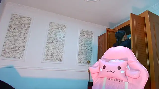 Danella houston online show from 10, 10, 2025