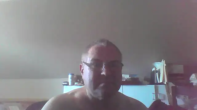 Snapshot of mkestr69 chatting on 11, 9, 2025 mkestr69 online show from 11, 9, 2025