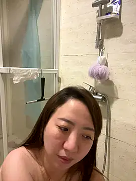 Snapshot of Hannababy_ chatting on 6, 11, 2025 Hannababy online show from 6, 11, 2025