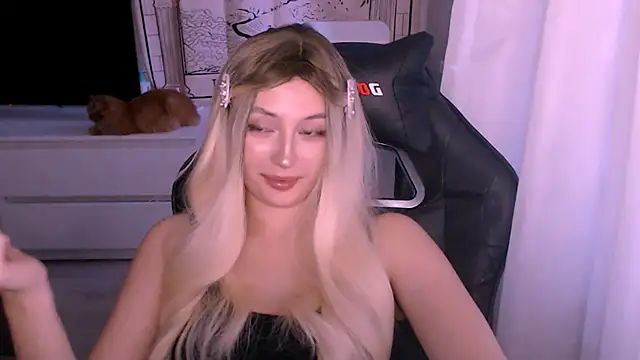 beauty blonde online show from 28, 11, 2025