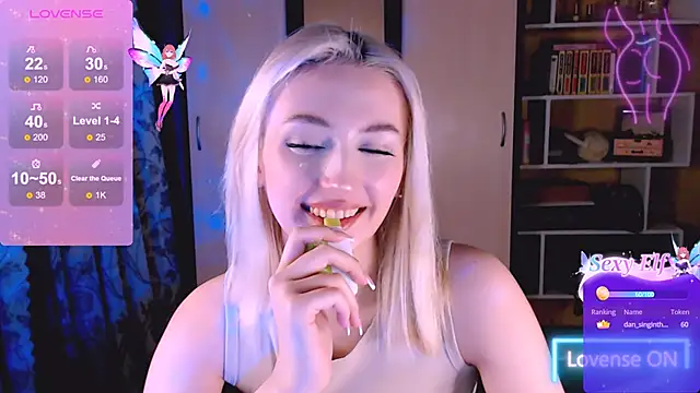 Snapshot of beauty_blonde chatting on 5, 3, 2025 beauty blonde online show from 5, 3, 2025