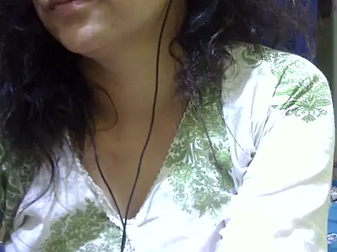 Snapshot of Your_cutiepie_ chatting on 15, 10, 2025 Your cutiepie online show from 15, 10, 2025