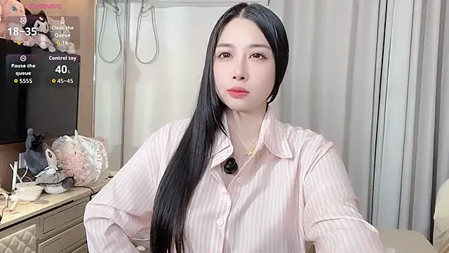 Moonccoi online show from 12, 11, 2025