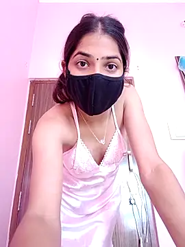 Snapshot of shnaz_1 chatting on 24, 9, 2025 shnaz 1 online show from 24, 9, 2025