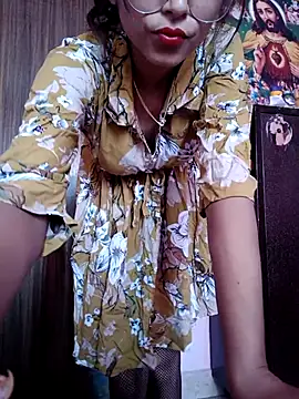 Snapshot of shnaz_1 chatting on 9, 9, 2025 shnaz 1 online show from 9, 9, 2025
