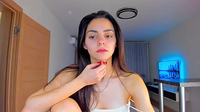 Snapshot of EmiliaZen chatting on 6, 11, 2025 EmiliaZen online show from 6, 11, 2025