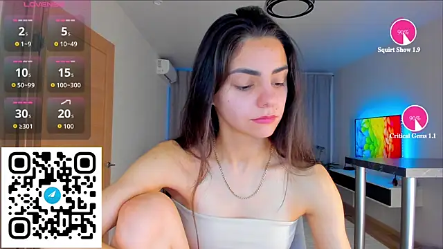 Snapshot of EmiliaZen chatting on 12, 11, 2025 EmiliaZen online show from 12, 11, 2025