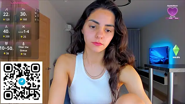 Snapshot of EmiliaZen chatting on 11, 11, 2025 EmiliaZen online show from 11, 11, 2025