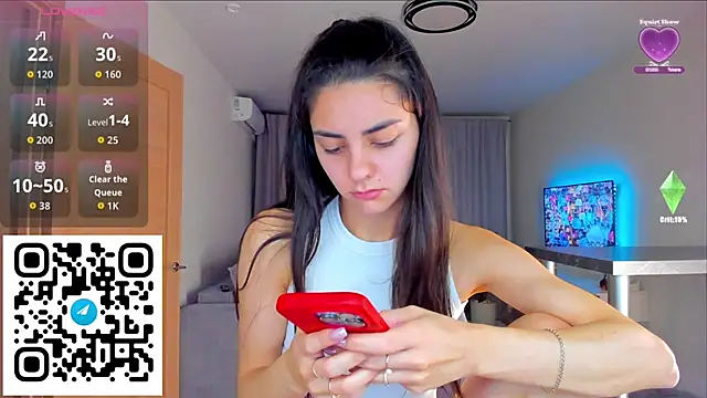 Snapshot of EmiliaZen chatting on 10, 11, 2025 EmiliaZen online show from 10, 11, 2025