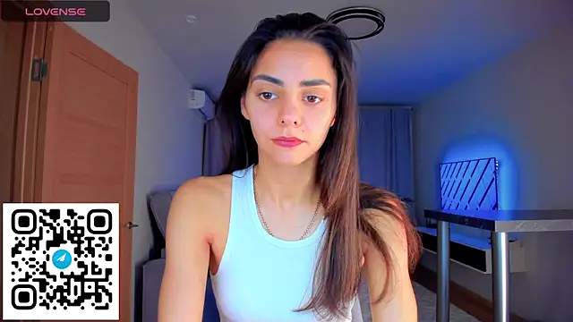 Snapshot of EmiliaZen chatting on 18, 10, 2025 EmiliaZen online show from 18, 10, 2025