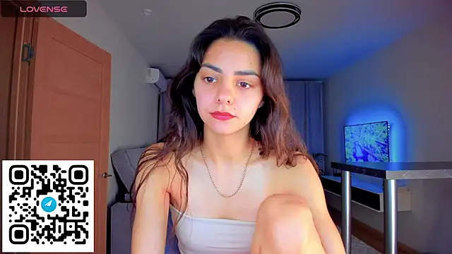 Snapshot of EmiliaZen chatting on 21, 10, 2025 EmiliaZen online show from 21, 10, 2025