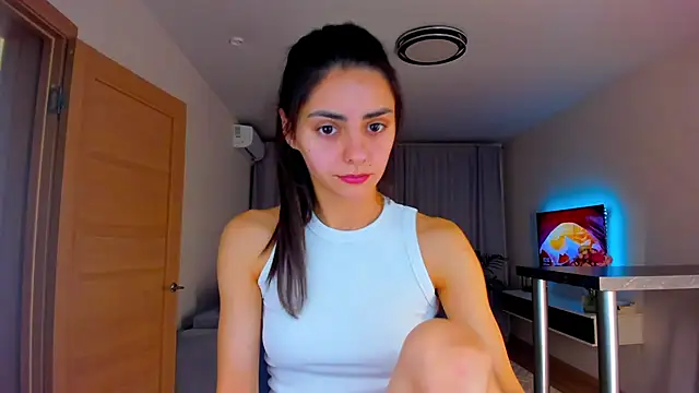 Snapshot of EmiliaZen chatting on 15, 10, 2025 EmiliaZen online show from 15, 10, 2025