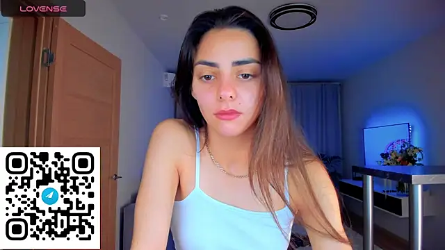 Snapshot of EmiliaZen chatting on 27, 10, 2025 EmiliaZen online show from 27, 10, 2025