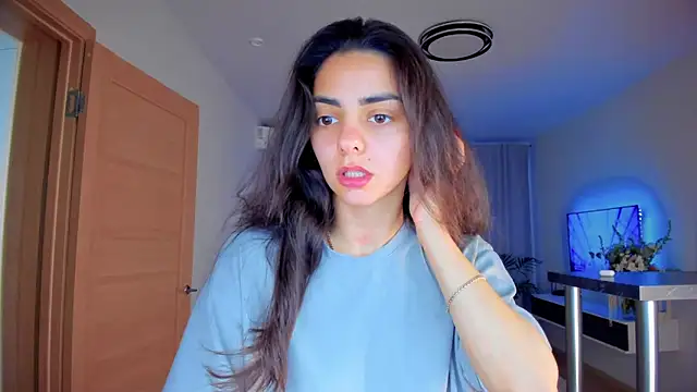 Snapshot of EmiliaZen chatting on 29, 10, 2025 EmiliaZen online show from 29, 10, 2025