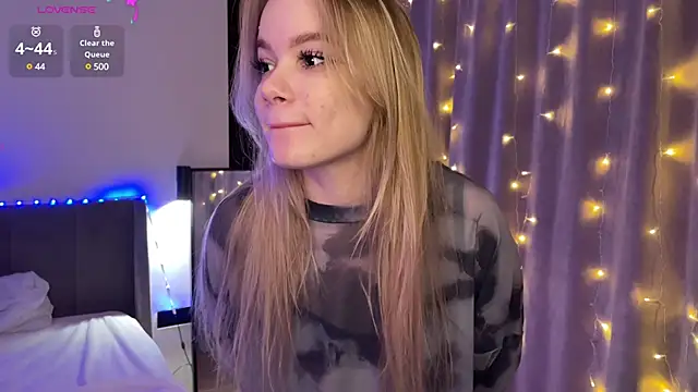 CrystaIMaiden online show from 28, 2, 2025