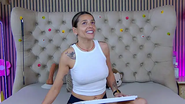 PlayfulShow online show from 14, 4, 2026