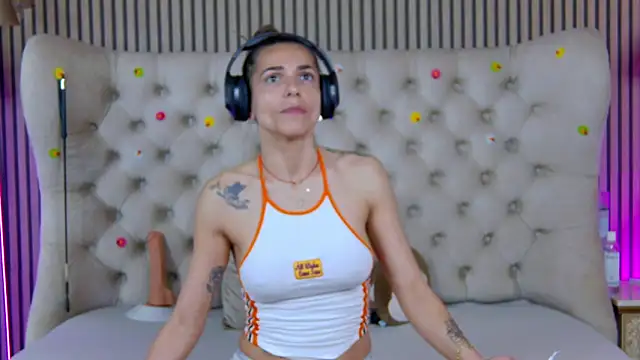 PlayfulShow online show from 13, 4, 2026