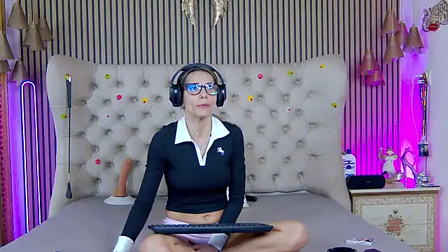 PlayfulShow online show from 25, 2, 2026