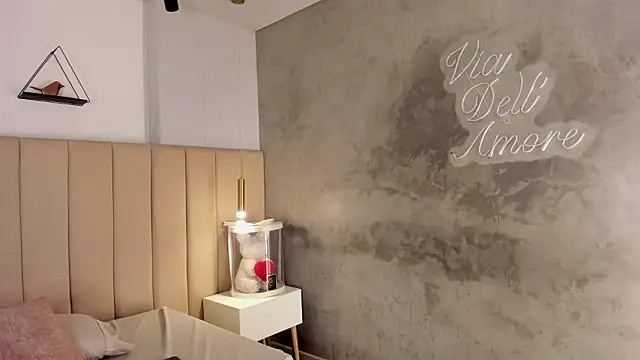 Zoee monroe online show from 11, 2, 2026