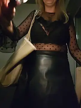 Sexybiene969 online show from 1, 11, 2025