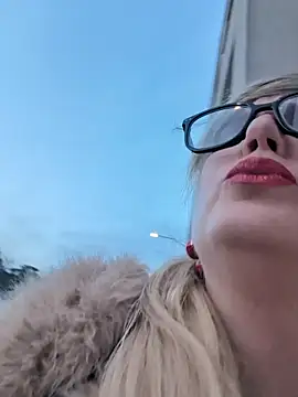 Sexybiene969 online show from 14, 3, 2026